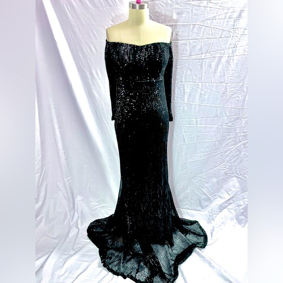 Off the Shoulder Long sleeve Sequined Gown - Picture 4 of 7